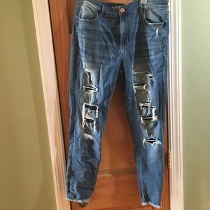 Ripped Jeans High- Rise